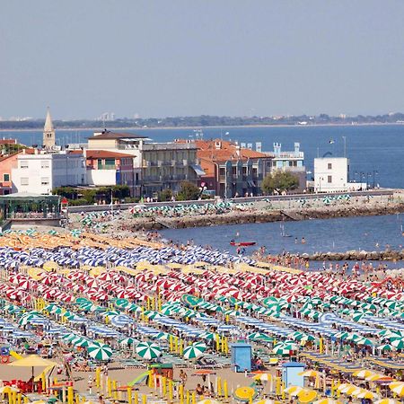 Ferrari Apartments Levante Каорле Экстерьер фото