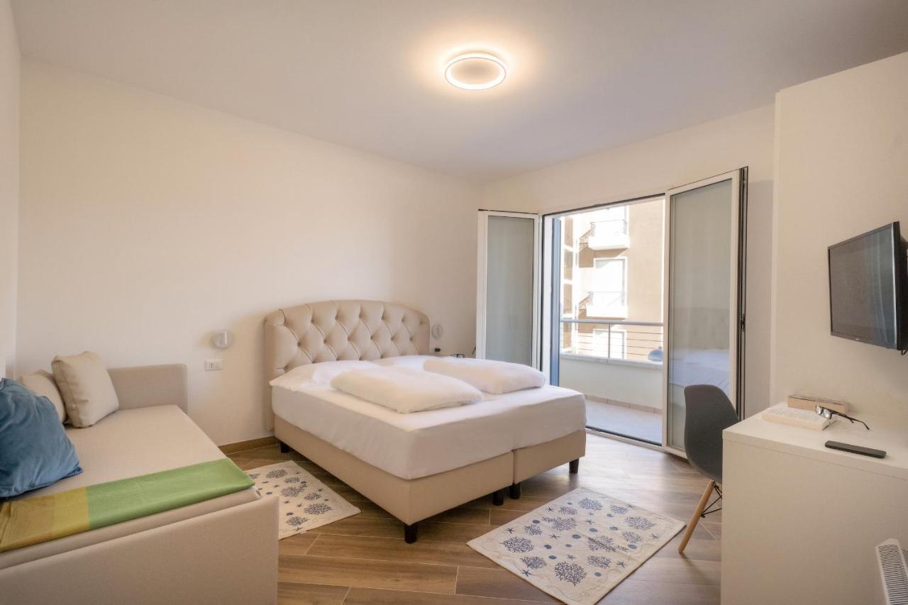 Ferrari Apartments Levante Каорле Экстерьер фото